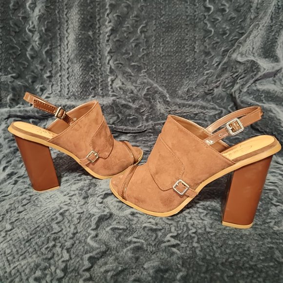Callisto of California Emerson Brown Suede Sling Backs - Picture 1 of 5
